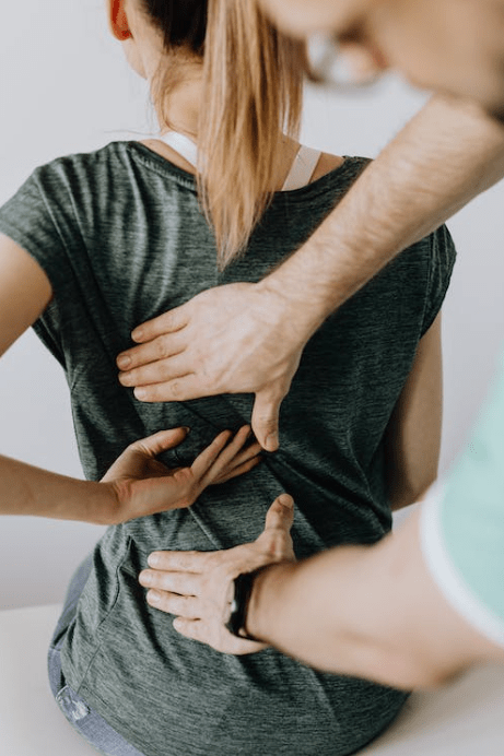 Chiropraktik Zehlendorf gegen Schmerzen der Wirbelsäule